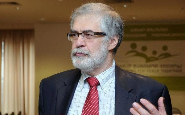 ევროკომისიამ წევრობის პერსპექტივა მოგვცა ხალხს, კანდიდატობაზე უარი – ხელისუფლებას - გია ნოდია