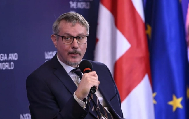 ვგმობ წინასაარჩევნო კონტექსტში მომხდარ ძალადობის ფაქტებს, ვთხოვ მხარეებს, გამოიჩინონ თავშეკავება - კარლ ჰარცელი