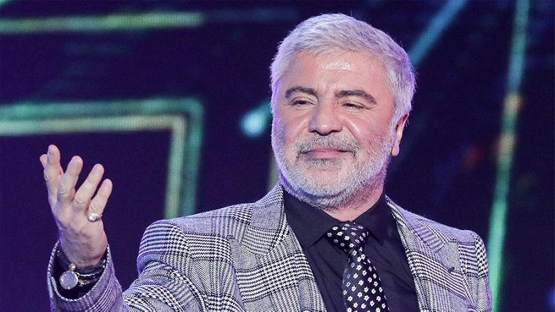 სოსო პავლიაშვილი კრემლის დარბაზში უკრაინის ომში მყოფი რუსი სამხედროებისთვის იმღერებს