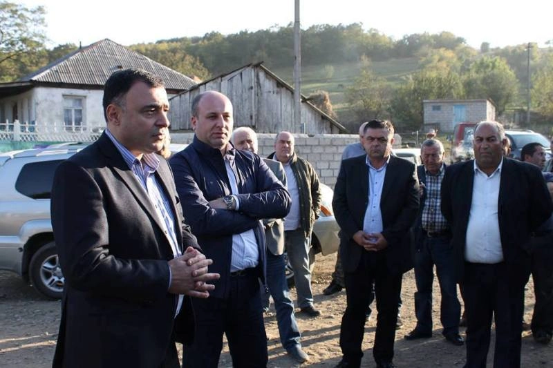 გოგი მეშველიანი, კომპანია „არემჯის“ აღმასრულებელ დირექტორთან ერთად, ბოლნისის სოფლების მოსახლეობას შეხვდა