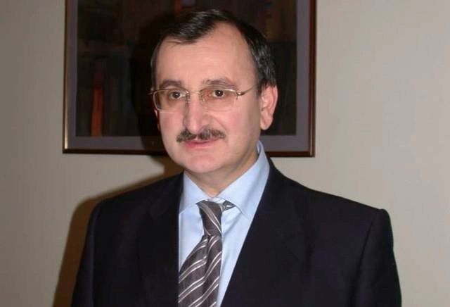 რომან გოცირიძე: ორ კურდღელს იჭერენ - პარტიისთვის მრევლის ხმებს, ცალკეული წევრებისათვის ფულს