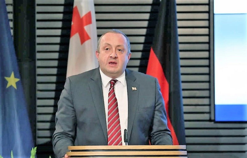საქართველოს პრეზიდენტმა დღეს ე.წ. „კაბელების საქმეზე" მსჯავრდებულები შეიწყალა