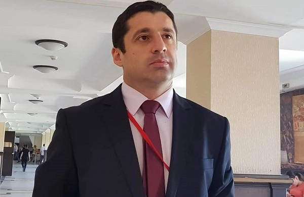 ჩემს ტელეფონზე ზაზა სარალიძის მიერ მუქარის შემცველი ტექსტები შემოვიდა - ზვიად ფხაკაძე
