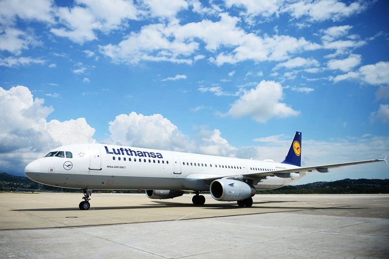 Lufthansa-ს თვითმფრინავი ბერლინის აეროპორტში საგანგებოდ დაეშვა