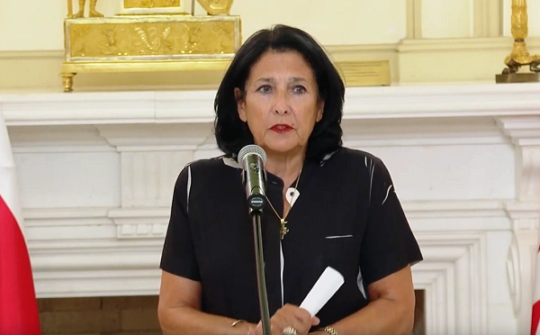 სალომე ზურაბიშვილი თურქეთში, ბართინის მაღაროში აფეთქებისას დაღუპულთა ოჯახებს სამძიმარს უცხადებს  
