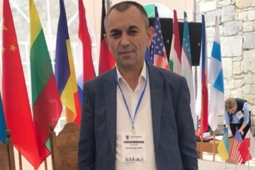 სექსუალურ შევიწროებაში დადანაშაულებული ლექტორი ბათუმის საკრებულოს კომისიის თავმჯდომარის თანამდებობას ტოვებს