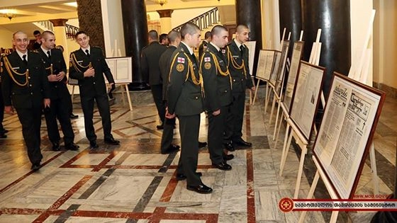  კადეტები საქართველოს პარლამენტს ესტუმრნენ