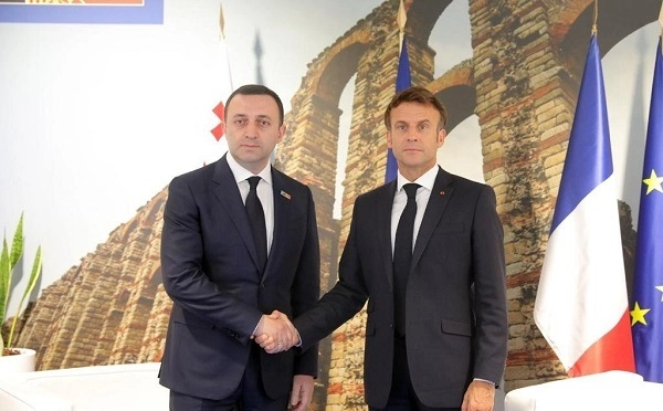ირაკლი ღარიბაშვილი ემანუელ მაკრონს შეხვდა
