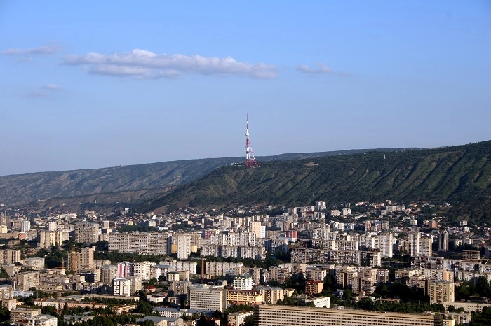  კოსტავას გამზირსა და ბახტრიონის ქუჩაზე მოსახლეობის სიმჭიდროვე დასაშვებზე ორჯერ მეტია