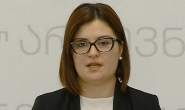 "ქართული ოცნების" წარმომადგენელმა ამომრჩეველს ფული გადასცა - საია