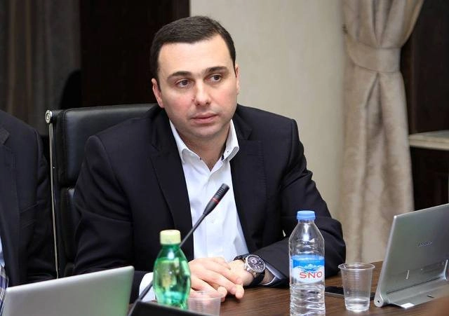 გიორგი ტყემელაძის ოპოზიციის საპასუხო განცხადებას სხდომაზე ტაში მოჰყვა 
