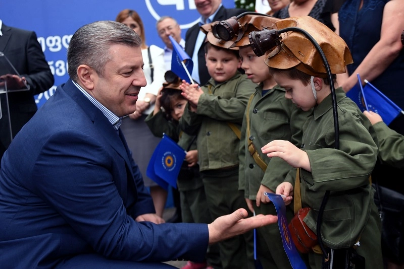გიორგი კვირიკაშვილმა მოსახლეობას ელგუჯა გოცირიძე ოფიციალურად წარუდგინა