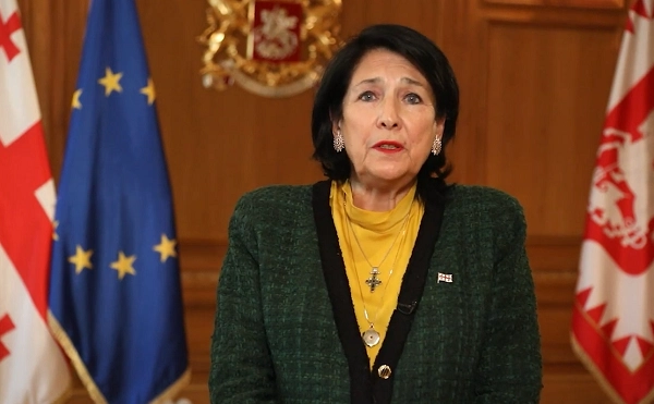 საქართველო უკრაინასთან ერთად იზიარებს ამ გადამწყვეტ უძილო ღამეს - პრეზიდენტი