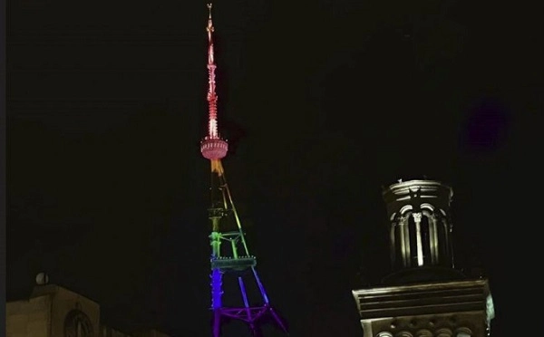 ინფორმაცია, თითქოს თბილისის ანძა ცისარტყელას ფერებში აინთო, სრული სიცრუეა -  მერია