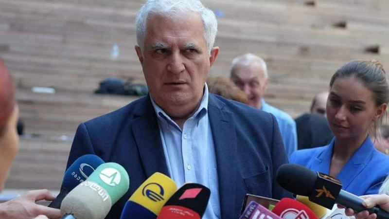 შეზღუდვების დაწესება თენგიზ ცერცვაძის კომპეტენციაში არ შედის და ეს მხოლოდ ქალბატონი ეკატერინეს გადასაწყვეტიც არ არის - ამირან გამყრელიძე
