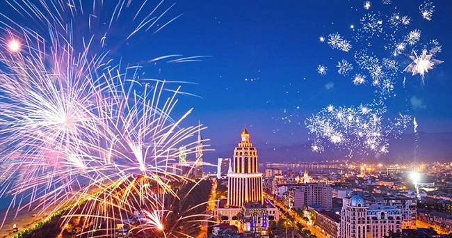 საახალწლო ღონისძიებები ბათუმის სასტუმროებსა და რესტორნებში