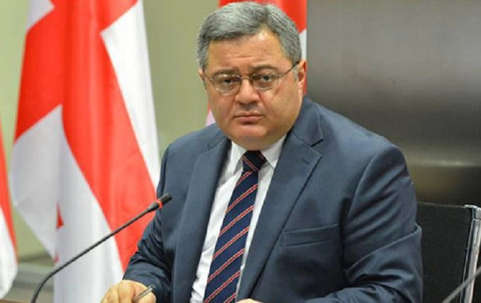 ფარცხალაძეც პოსტიდან წასვლის შემდეგ, ისეთივე ტემპებით გამდიდრდა და გაუჩნდა გავლენები, როგორც კეზერაშვილს - დავით უსუფაშვილი