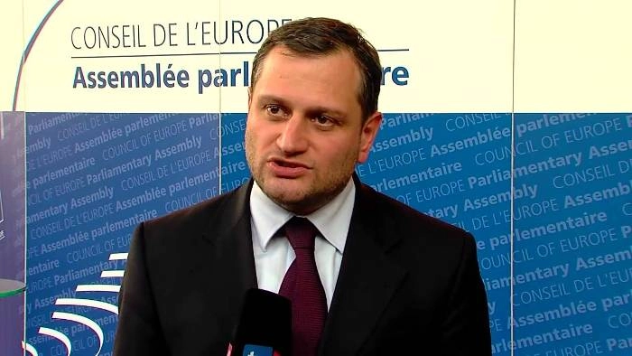 არმაზ ახვლედიანი "ქართულ ოცნებას" ტოვებს