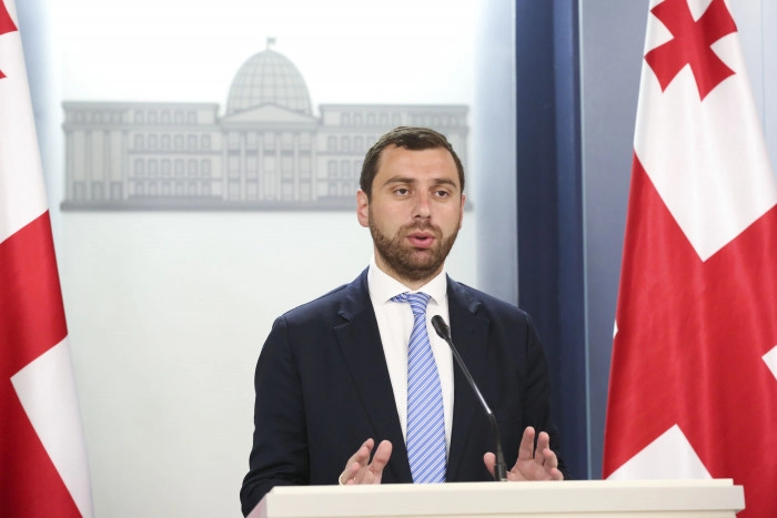 უმრავლესობის მთავარი პრობლემა საპრეზიდენტო არჩევნებზე ნერვიულობაა, რადგან მათ კანდიდატები არ ჰყავთ - აბაშიშვილი