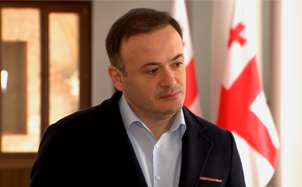 ორი ნიკა, ორი მამალი „ნაცი“ ერთიანდება, ერქმევათ „ახალი ნაცები“, ეს პირდაპირ ურტყამს ჩემს ხაბეს, „კარენოი“ ნაცებს - ირაკლი ზარქუა