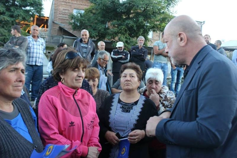 გიორგი კოპაძემ ქვემო და ზემო სხვილისის მცხოვრებლებთან შეხვედრა გამართა