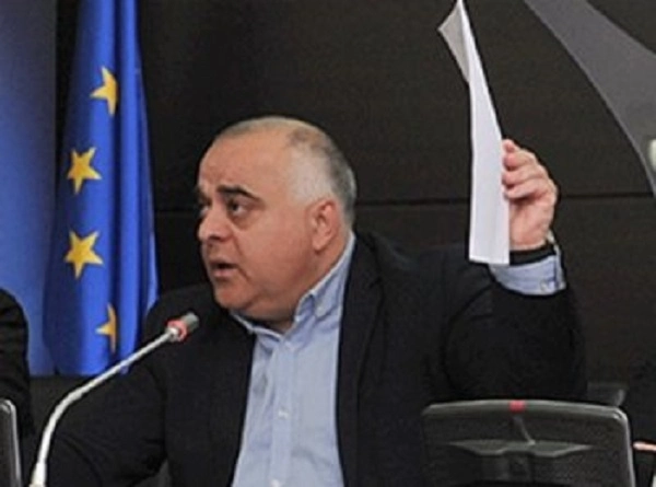 ლევან ყიფიანმა თანამდებობა დატოვა