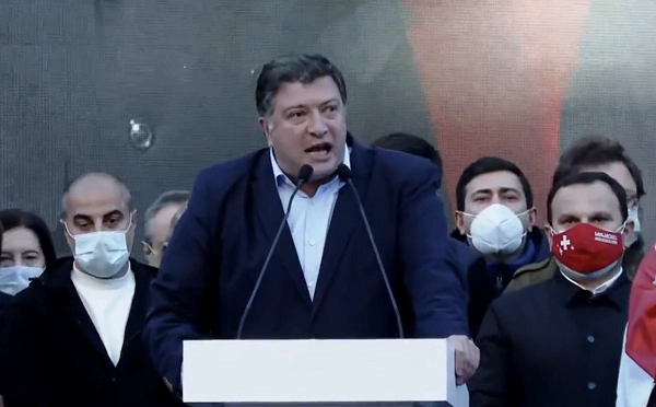 იაგო ხვიჩია სად შეეთრევა და გამოეთრევა, ვის რაში ანაღვლებს? - გიგი უგულავა