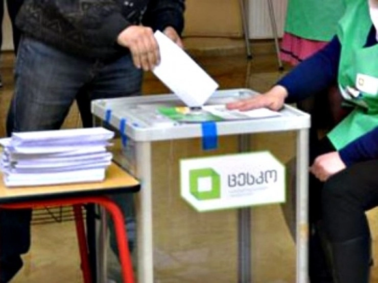 მარნეულში, სოფელ იმირში 59-ე უბანზე ფიზიკური დაპირისპირება მოხდა
