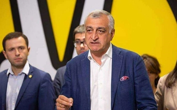 "ლელო" შარლ მიშელის დოკუმენტს ხელს მოაწერს