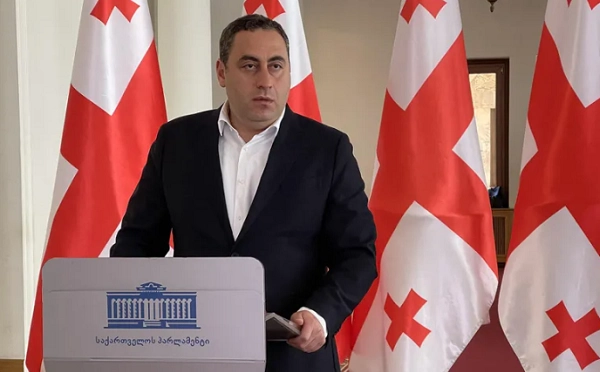 მხარი დაგვიჭირა ევროკავშირმა, მაგრამ ეს ცხრა წინაპირობა არის გასაკეთებელი, ვინ არის ამ პირობების შემსრულებელი? ხომ იცით, რომ გამკეთებლები ვართ, მოგვეცით შესაძლებლობა და ცხრავე პირობა უმოკლეს ვადაში შესრულდება - გიორგი ვაშაძე