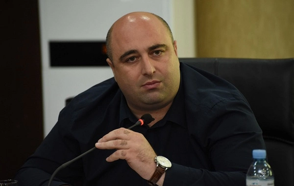 ქუთაისის მერმა თანამდებობა დატოვა