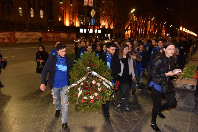 9 აპრილს, დაღუპულთა ხსოვნას პატივი მიაგეს „ქართული ოცნება დემოკრატიული საქართველოს“ ახალგაზრდული ორგანიზაციის წევრებმა