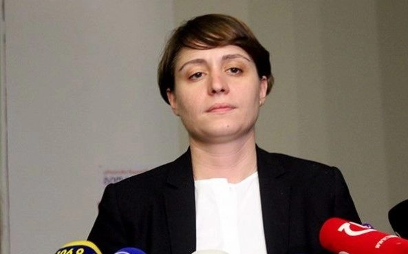  დაუშვებელია ის კომფრონტაციული ფონი, რომელიც დაზარალებულებსა და მთავრობას შორის არის - ელენე ხოშტარია