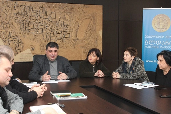  გლდანის გამგეობის თანამშრომლებმა ლეიკემიით დაავადებული ბავშვებისთვის სისხლი გაიღეს
