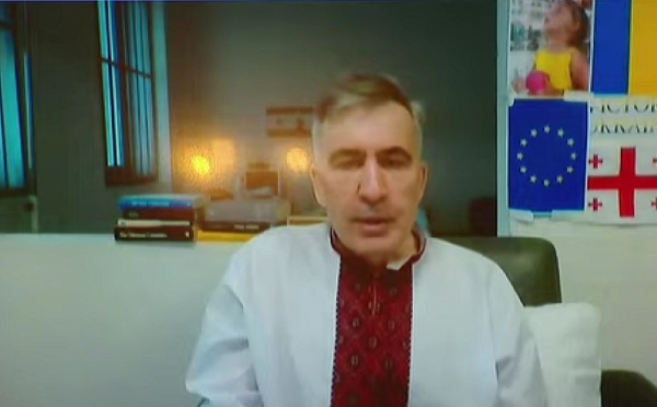 სახეზეა დადებითი დინამიკა, რაც გამოიხატება წონის მატებაში, თუმცა კვლავ რჩება კუნთთა ჰიპოტროფია, შფოთვა, დეპრესია - სახალხო დამცველის კონსილიუმის დასკვნა მიხეილ სააკაშვილის ჯანმრთელობის მდგომარეობაზე