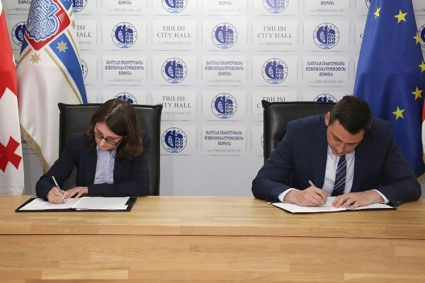 თბილისის  მერიასა და ევროპის რეკონსტრუქციისა და განვითარების ბანკს შორის „თბილისის ავტობუსების პროექტის“  მხარდაჭერის ხელშეკრულებას ხელი მოეწერა