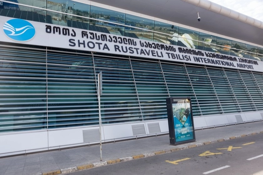 თბილისის საერთაშორისო აეროპორტიდან ინგოროყვას კლინიკაში ინტოქსიკაციის ნიშნებით გადაყვანილი მამაკაცის ჯანმრთელობის მდგომარეობა მძიმეა