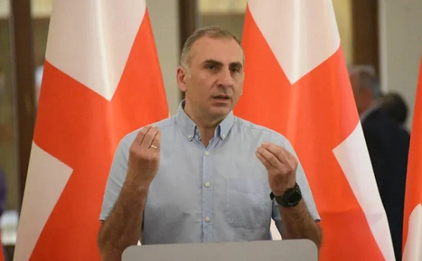 არ მოვეშვები, ვიდრე არაკაცი ბერაია თანამდებობას არ დატოვებს, მან თან თავი დაისამარა და თან დარტყმა მიაყენა თავის გუნდს - ალეკო ელისაშვილი