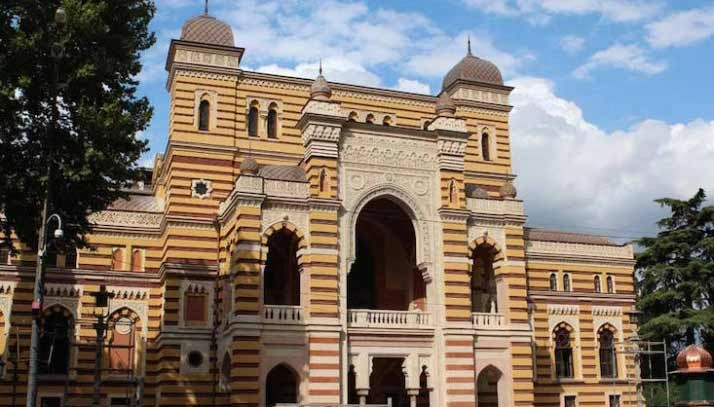 ოპერისა და ბალეტის თეატრში თბილისის ვოკალისტთა I საერთაშორისო კონკურსი OPERA CROWN გაიმართება