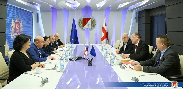  ნოდარ ხადური ევროპარლამენტის ფრაქცია „სოციალისტებისა და დემოკრატების ალიანსის" დელეგაციის წევრებს შეხვდა