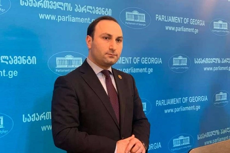 დავით ბაქრაძემ პირდაპირ ეთერში აღიარა საკუთარი სახელწიფოს ღალატი - ანრი ოხანაშვილი