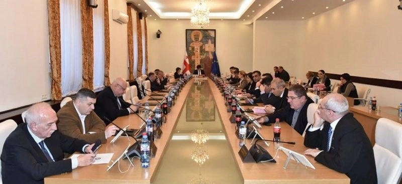 გია ჟორჟოლიანი და ბექა ნაცვლიშვილი პირველი მაისის უქმე დღედ გამოცხადებას ითხოვენ