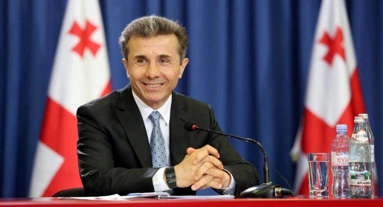 ბიძინა ივანიშვილს შეკითხვებს დღეს კვესიტაძე, ტრაპაიძე და ჩიხლაძე დაუსვამენ 
