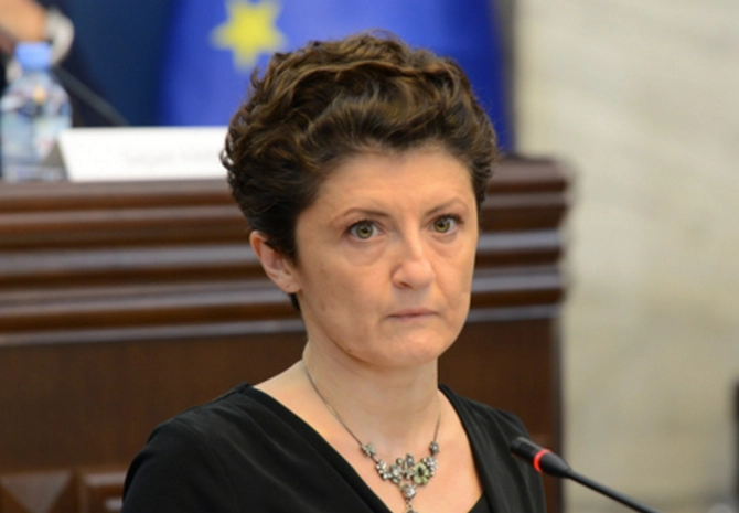 სუროგაციის ინსტიტუტი, რომელიც ნაციონალურმა მოძრაობამ შემოიტანა, ტრეფიკინგის ღია წყარო იყო -წულუკიანი