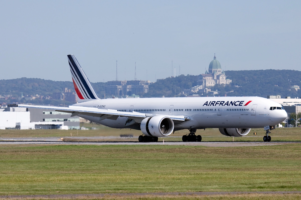 აშშ: Air France-ის ორი თვითმფრინავი, ბორტზე ბომბის შესაძლო არსებობის გამო სხვადასხვა აეროპორტში დაეშვა 