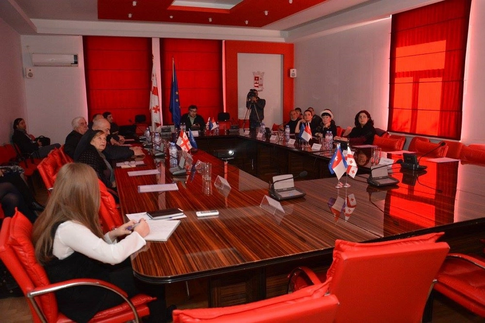 რუსთავის მერიაში სამოქალაქო მრჩეველთა საბჭოს პირველი სხდომა გაიმართა