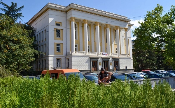 დააკავეს ტექნიკური უნივერსიტეტის ბუღალტერი, რომელმაც 1 288 000 ლარი მიითვისა