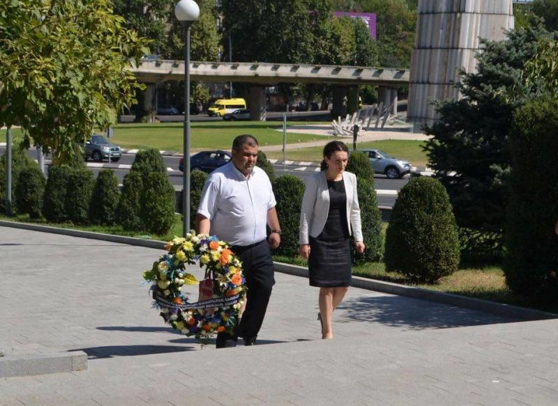 ქეთევან ციხელაშვილმა, საქართველოს ერთიანობისთვის ბრძოლაში დაღუპულთა გმირთა მემორიალი გვირგვინით შეამკო