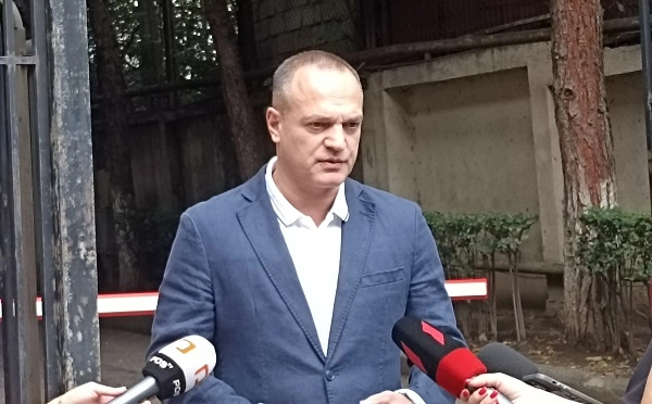 ლევანი დააკავეს, მაგრამ მის ადგილას გამოვა ათობით, ასობით სხვა ადამიანი, რომელიც ლევანს ჩაანაცვლებს 4 ოქტომბერს და ნახავენ ქართველი ხალხის რისხვას - პეტრე ცისკარიშვილი