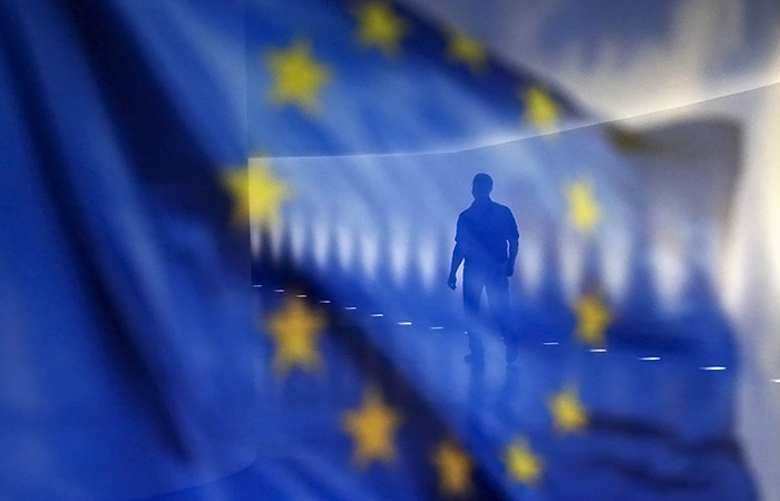 Bloomberg: ევროკავშირის რამდენიმე ქვეყანა რუსეთის წინააღმდეგ სანქციების დაწესებას მხარს არ უჭერს